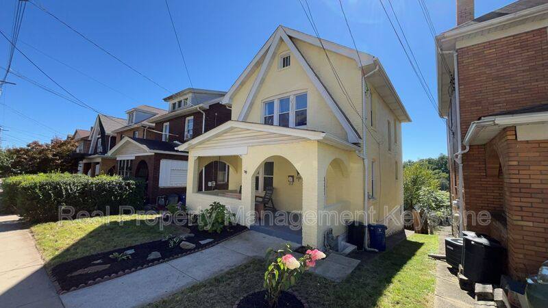 House for rent at 1428 Bellaire Place, Pittsburgh, PA 15226
