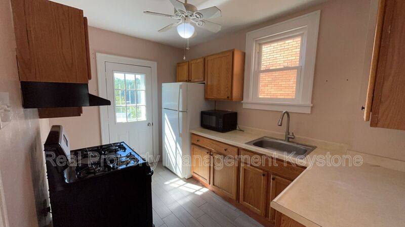 House for rent at 1428 Bellaire Place, Pittsburgh, PA 15226