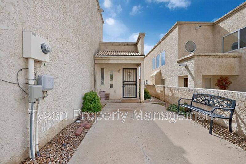 Townhouse for rent at 10008 Del Chaparral Court NE, Albuquerque, NM 87111