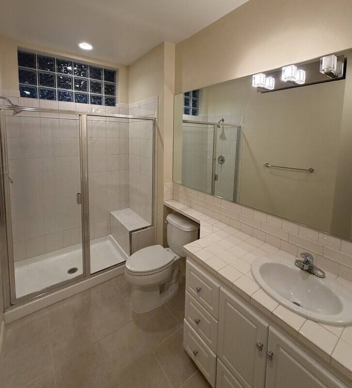 Condo for rent at 520 6th Ave #1002, Kirkland, WA 98033