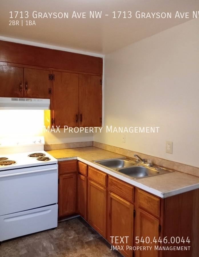 Apartment for rent at 1713 Grayson Ave NW, Roanoke, VA 24017