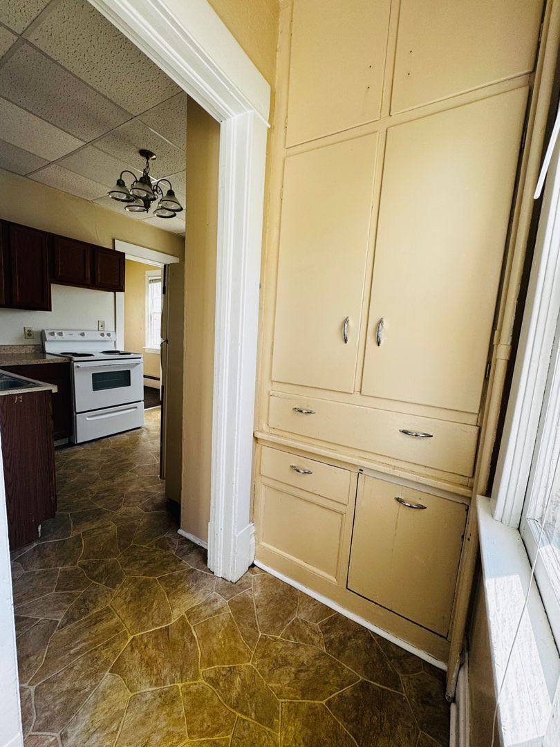 Apartment for rent at 620 N Main St, Aberdeen, SD 57401