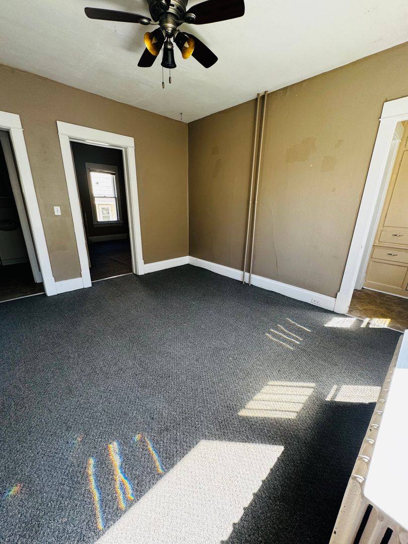 Apartment for rent at 620 N Main St, Aberdeen, SD 57401