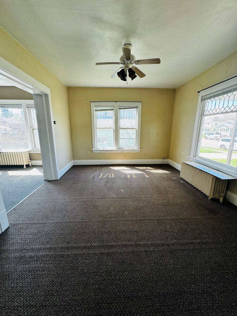 Apartment for rent at 620 N Main St, Aberdeen, SD 57401