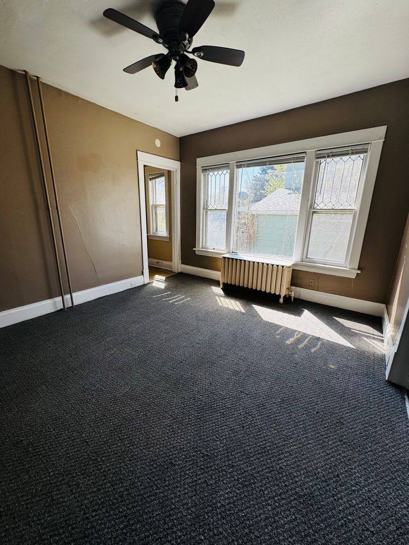 Apartment for rent at 620 N Main St, Aberdeen, SD 57401