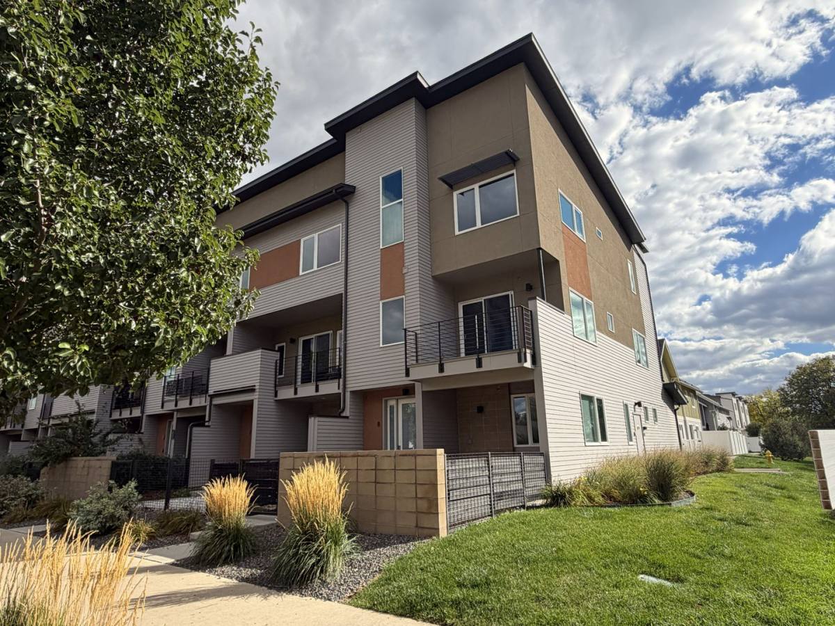 Townhouse for rent at 314 Green Leaf St #8, Fort Collins, CO 80525