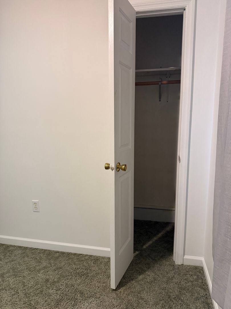 House for rent at 5103 Woodlawn Rd, Roanoke, VA 24017