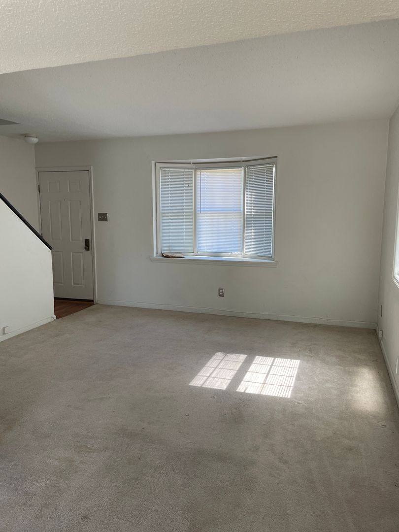 House for rent at 1761 High School Dr, St. Louis, MO 63144