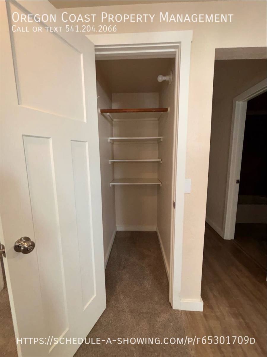 Apartment for rent at 258 N Highway 101 #1, Depoe Bay, OR 97341