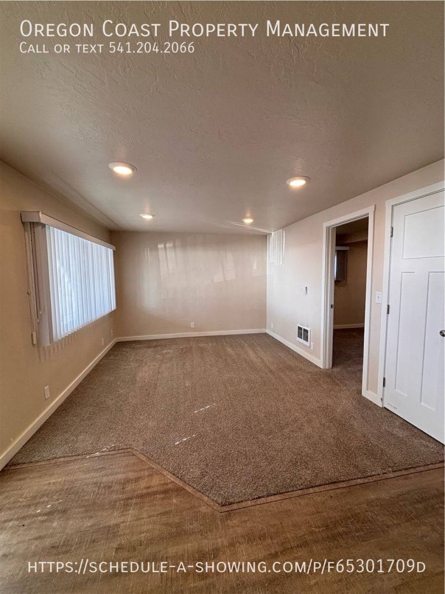 Apartment for rent at 258 N Highway 101 #1, Depoe Bay, OR 97341