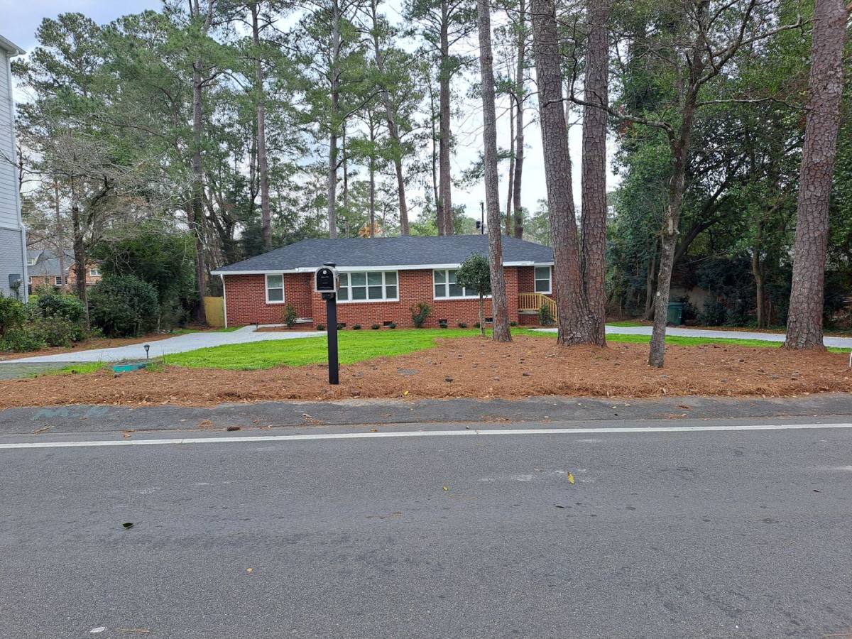 Apartment for rent at 1450-1452 Brentwood Dr, Columbia, SC 29206