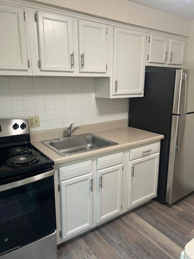 Apartment for rent at 551-559 W Jackson St, Painesville, OH 44077
