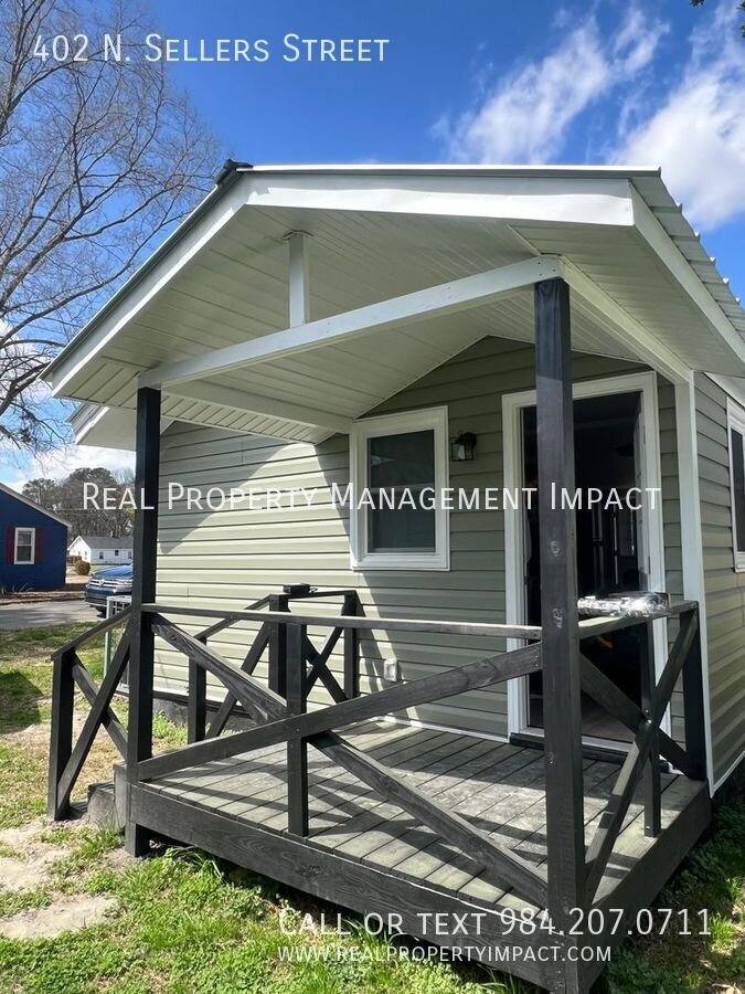 House for rent at 402 N Sellers St, Selma, NC 27576