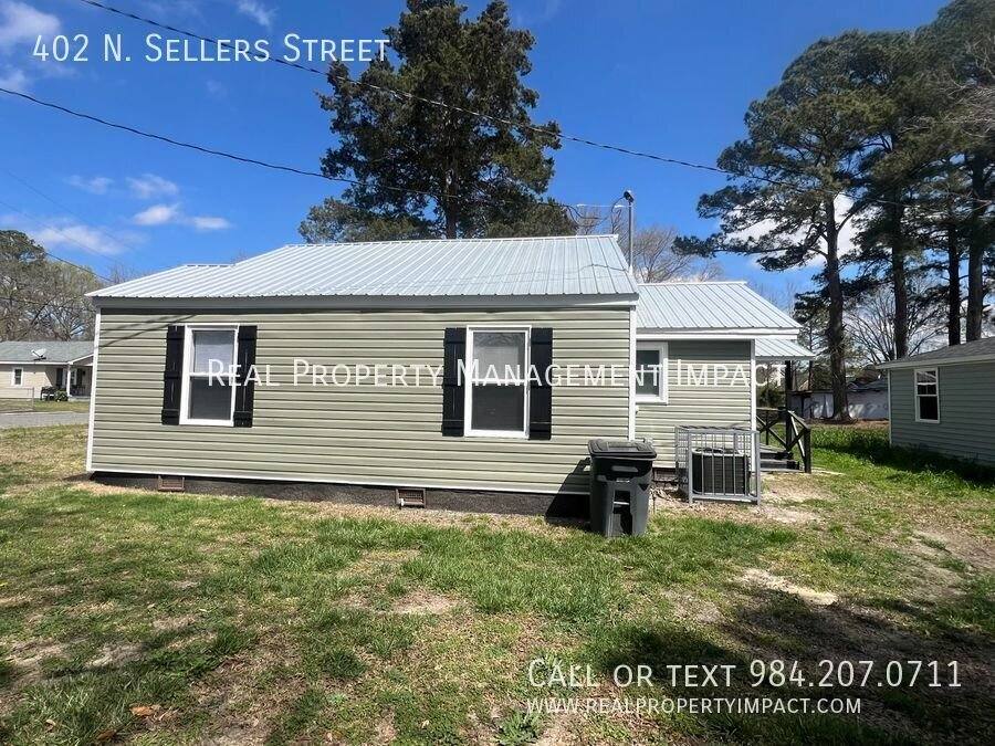 House for rent at 402 N Sellers St, Selma, NC 27576