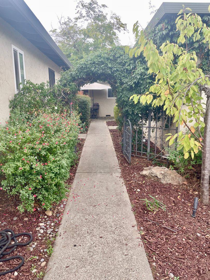 House for rent at 1042 W Hacienda Ave, Campbell, CA 95008