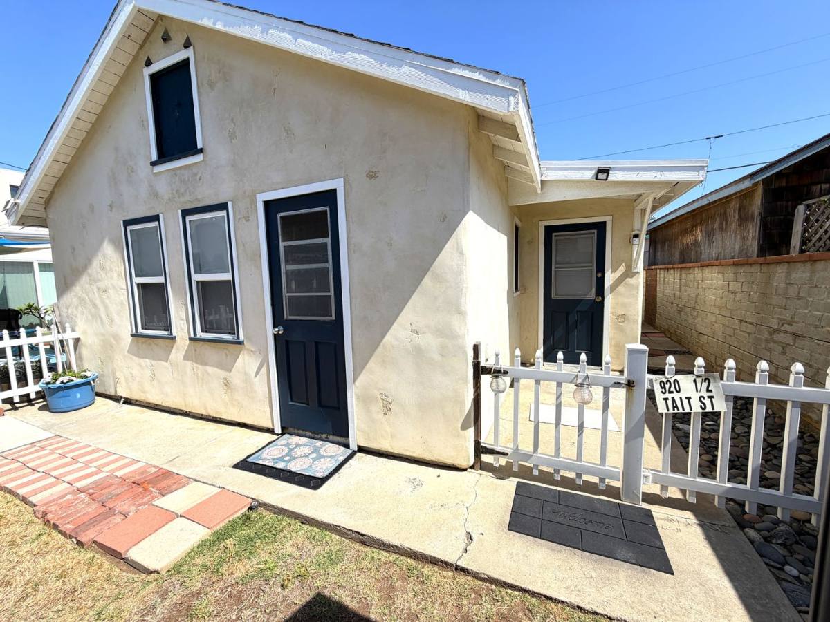 House for rent at 920 1/2 Tait St, Oceanside, CA 92054