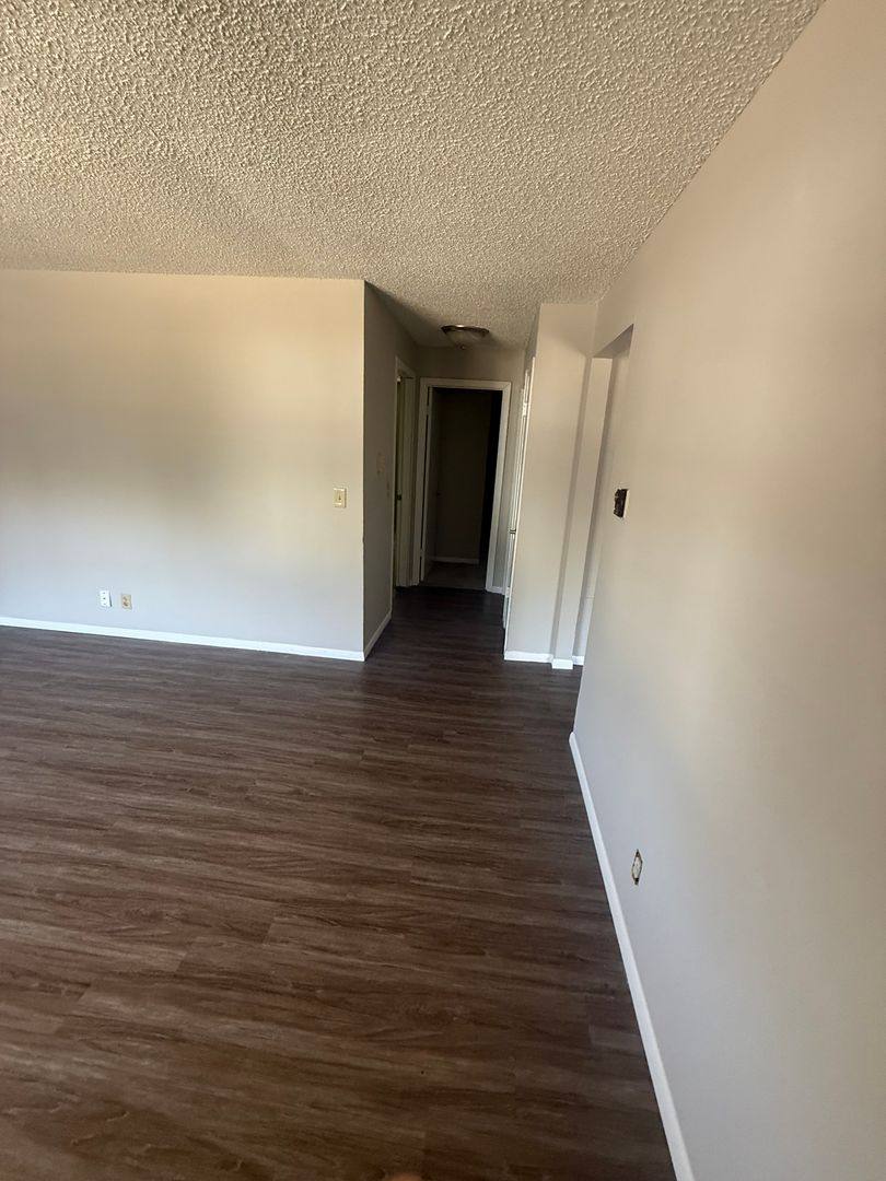 Apartment for rent at 108 Parkview Court, Pekin, IL 61554