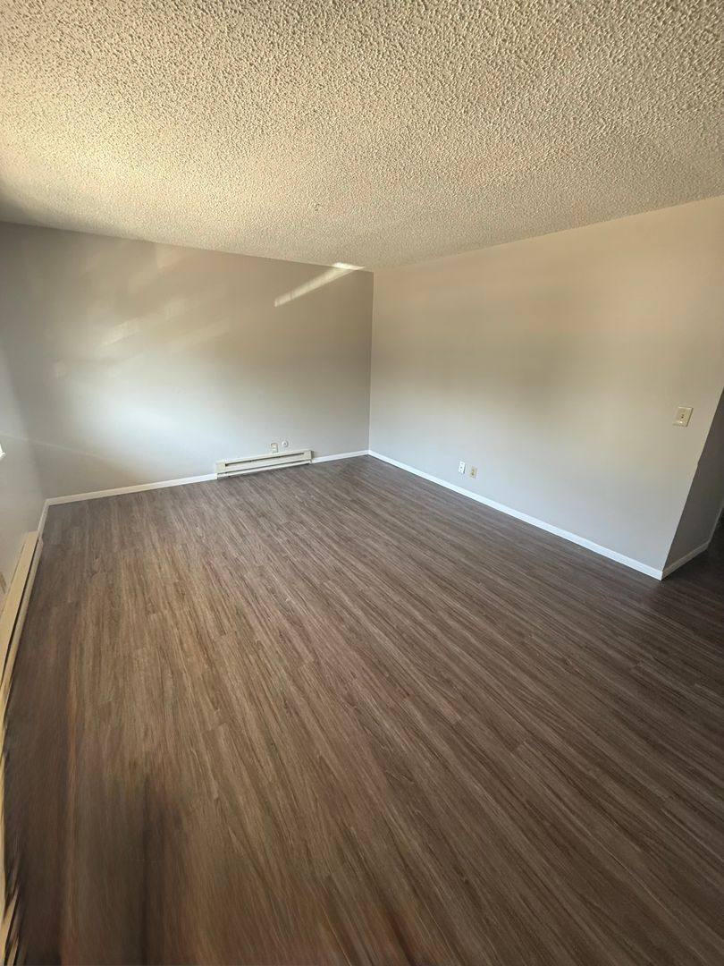 Apartment for rent at 108 Parkview Court, Pekin, IL 61554