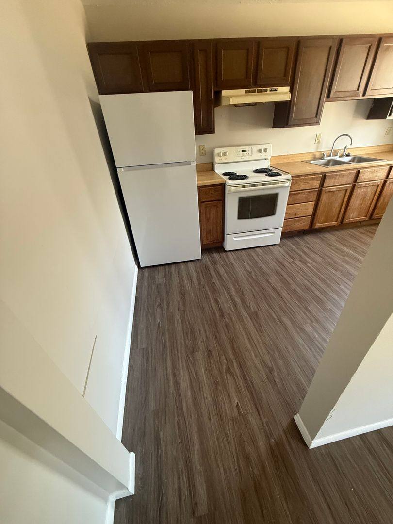 Apartment for rent at 108 Parkview Court, Pekin, IL 61554
