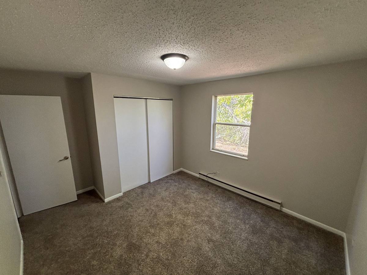 Apartment for rent at 108 Parkview Court, Pekin, IL 61554