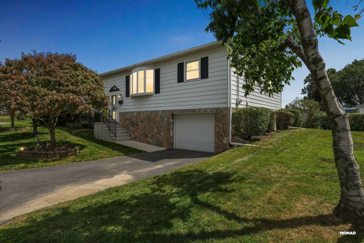 House for rent at 27 Garden Dr, Wilkes Barre, PA 18705