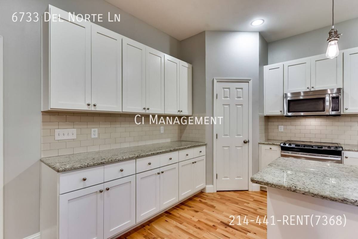 Apartment for rent at 6733 Del Norte Lane, Dallas, TX 75225