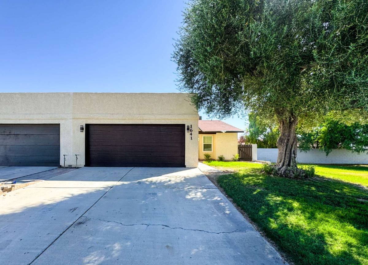 Townhouse for rent at 1641 W Hillside Place, Yuma, AZ 85364