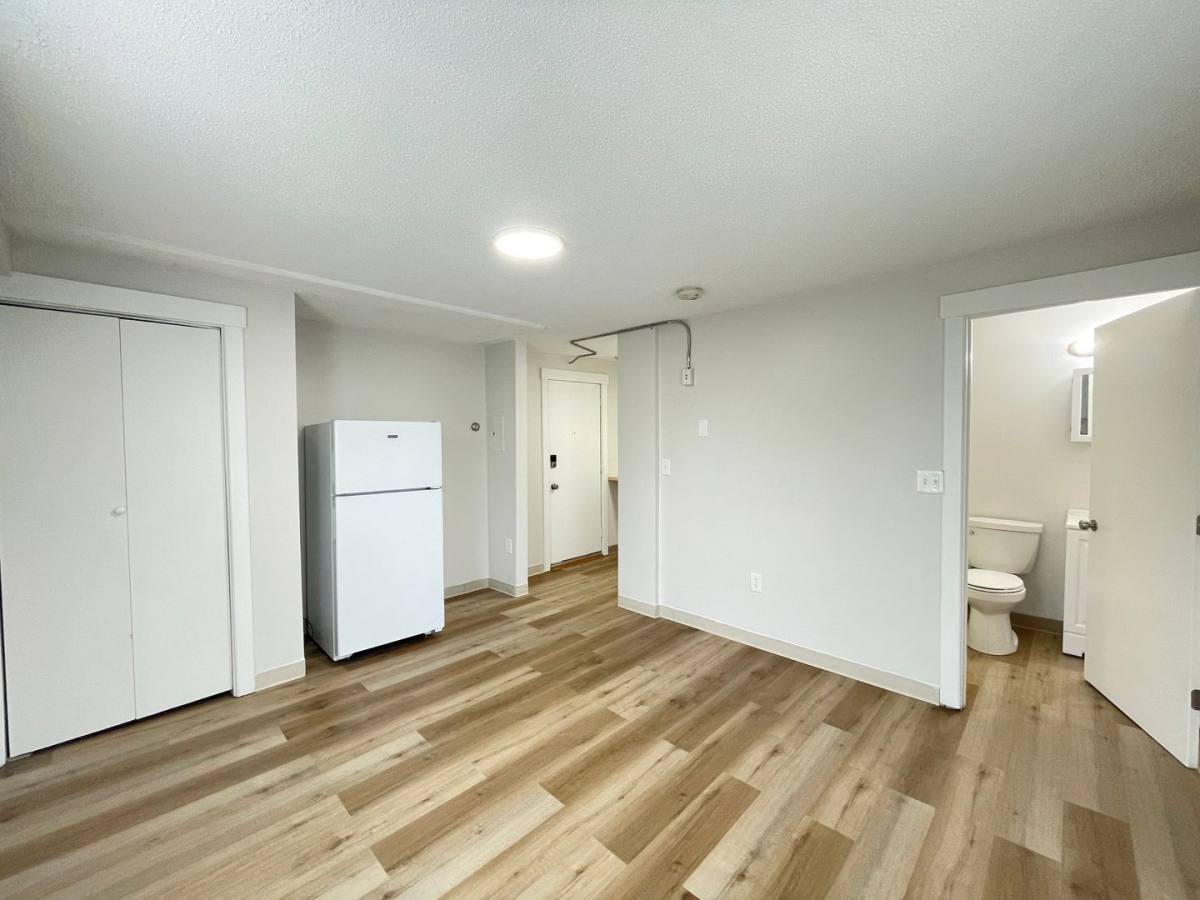 Apartment for rent at 251 Pine St #204, Manchester, NH 03103