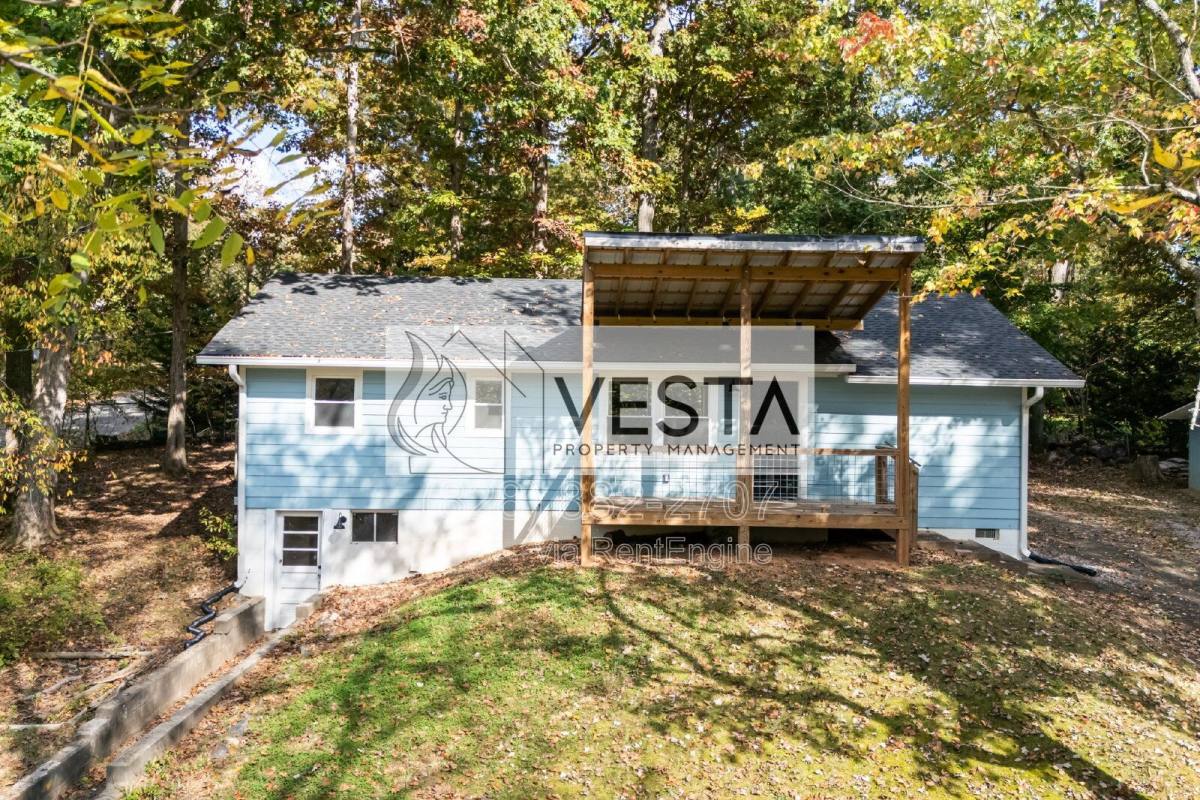 House for rent at 4 Rosemary Rd, Asheville, NC 28806