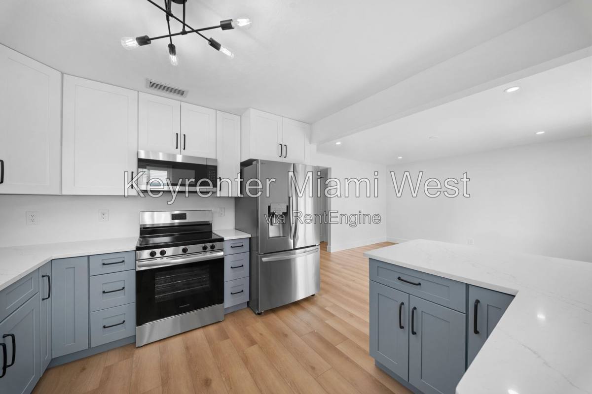 Apartment for rent at 1013 Country Club Blvd #1101, Cape Coral, FL 33990