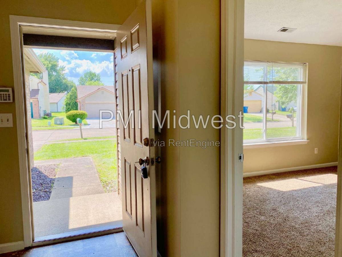 House for rent at 3911 Bonn Dr, Indianapolis, IN 46228