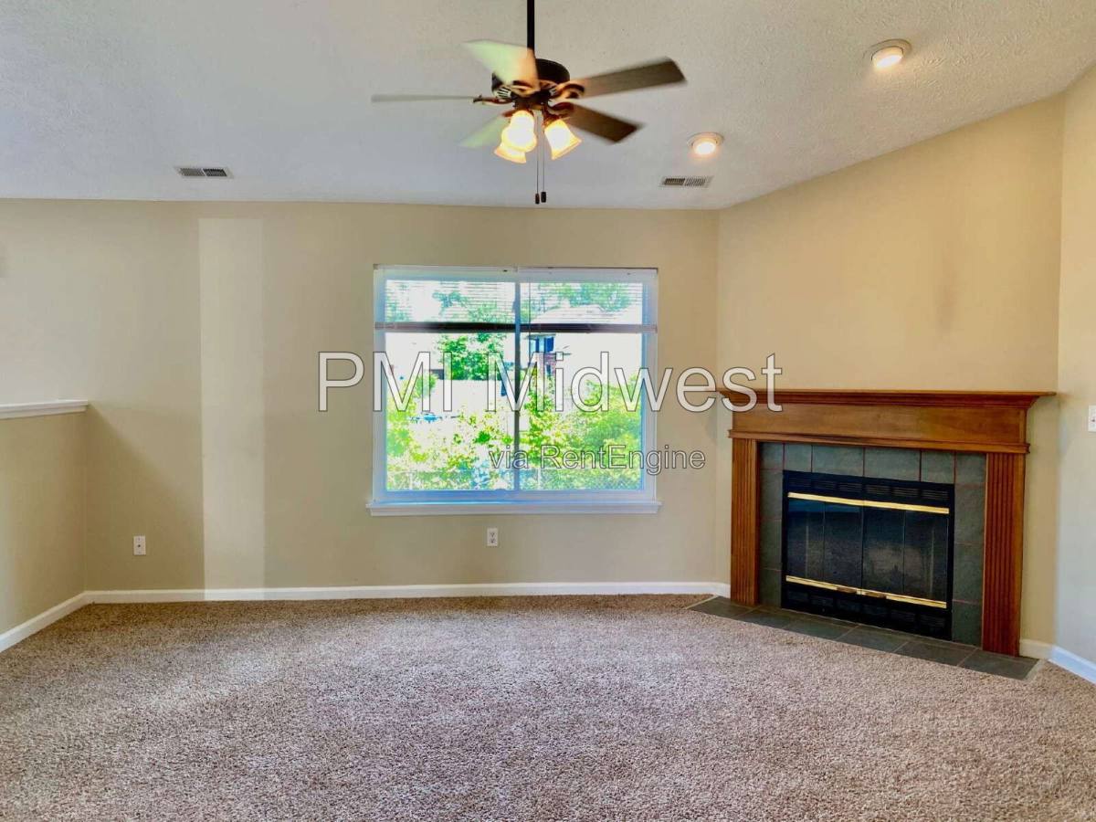 House for rent at 3911 Bonn Dr, Indianapolis, IN 46228