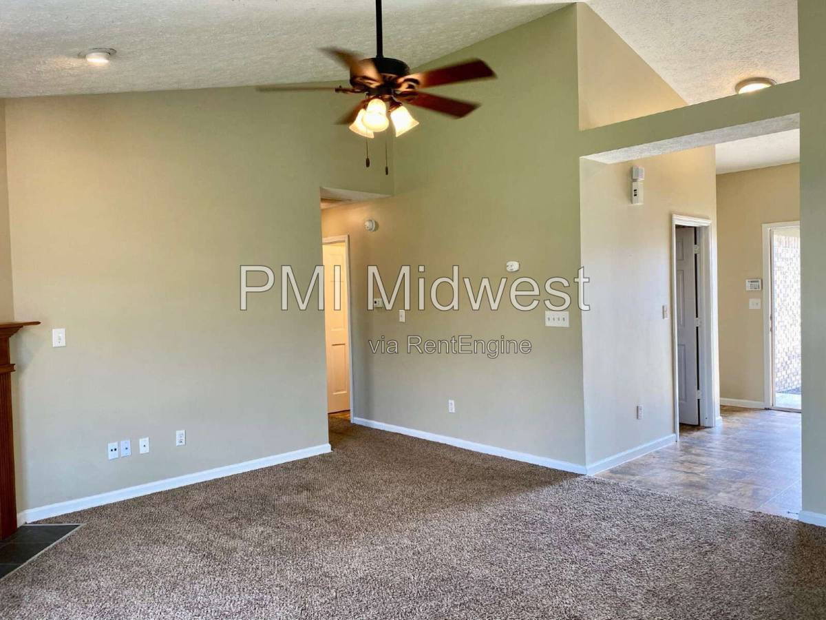 House for rent at 3911 Bonn Dr, Indianapolis, IN 46228