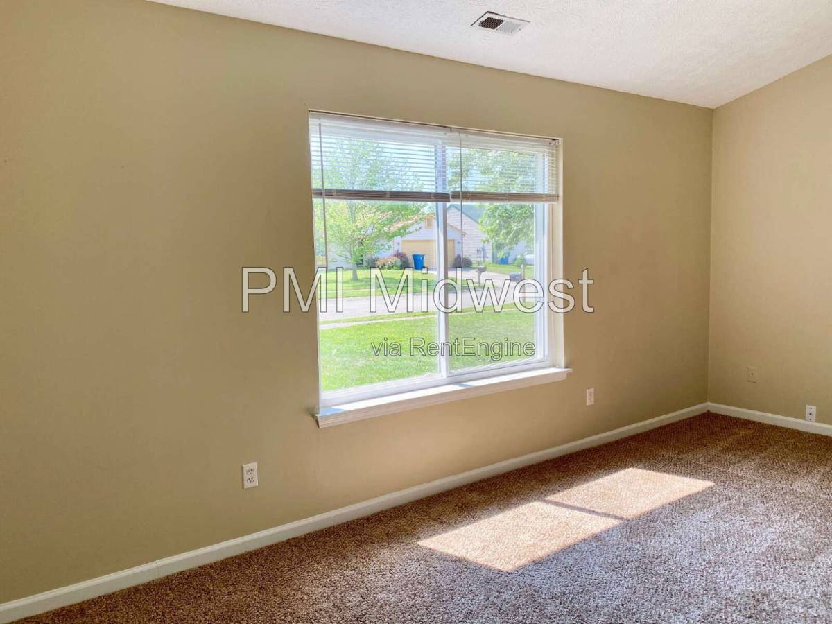 House for rent at 3911 Bonn Dr, Indianapolis, IN 46228