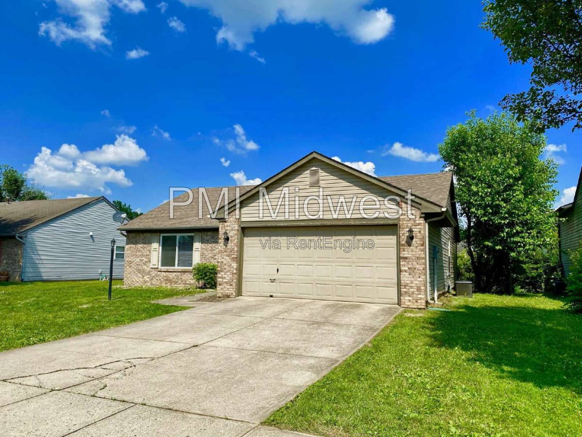 House for rent at 3911 Bonn Dr, Indianapolis, IN 46228