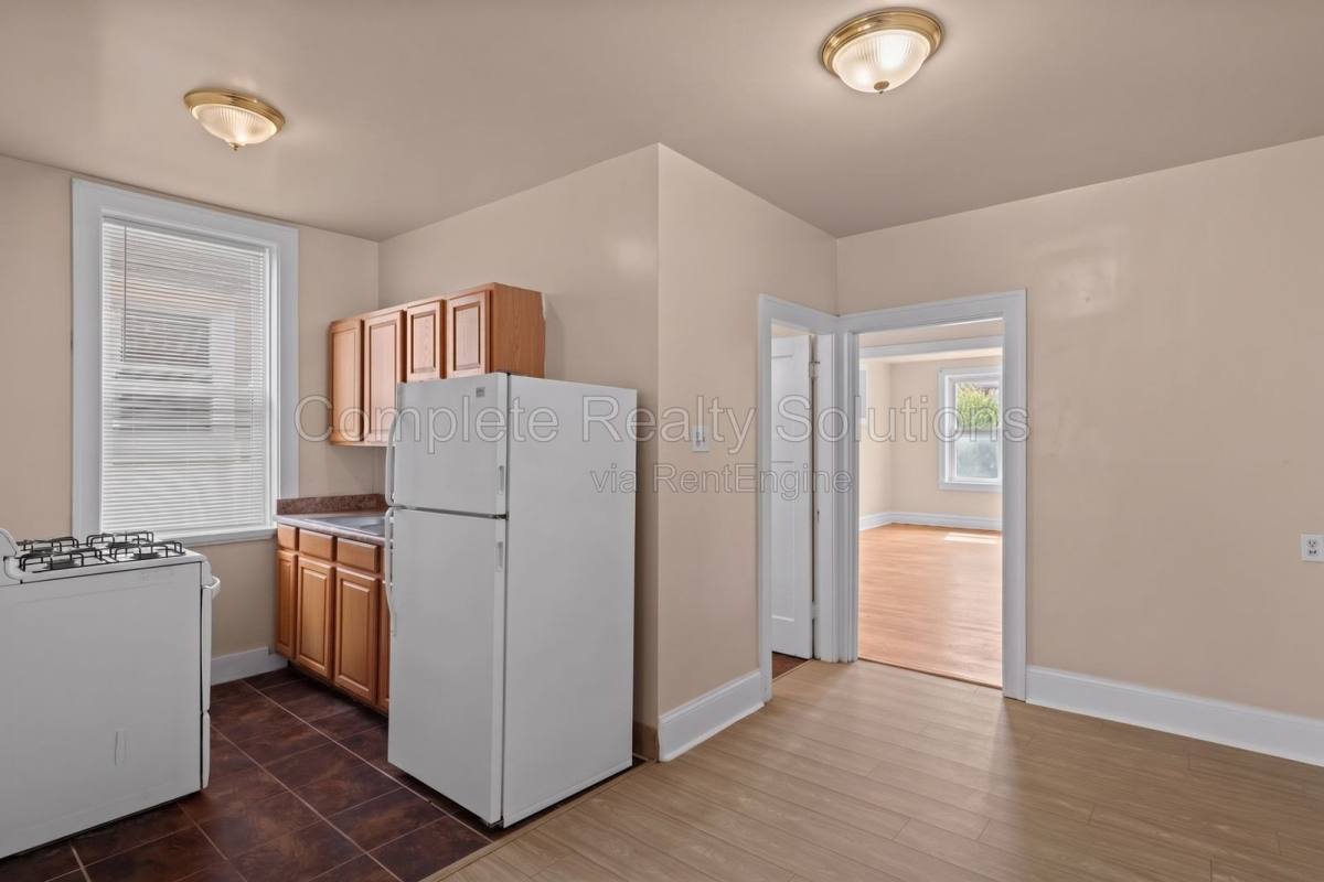 Apartment for rent at 4175 McRee Ave #1E, St. Louis, MO 63110