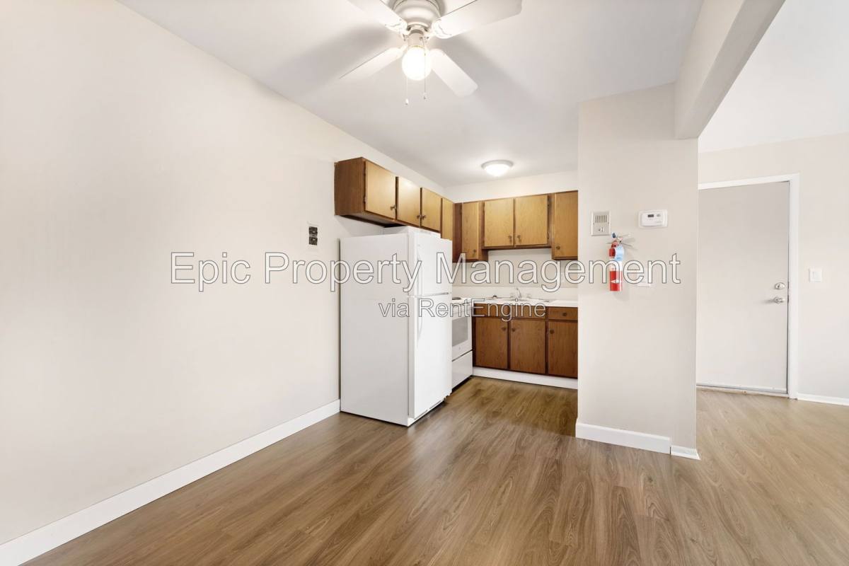 Apartment for rent at 1427 Ford Ave #6, Wyandotte, MI 48192