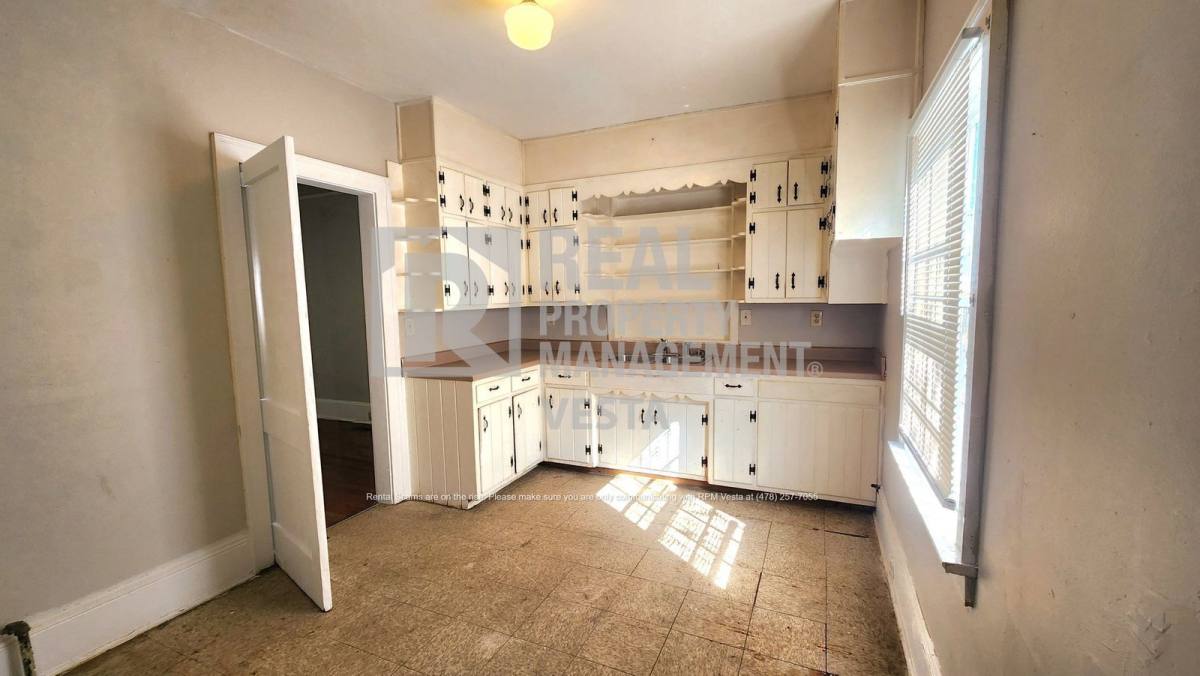 House for rent at 1420 Oakland Ave, Macon, GA 31204