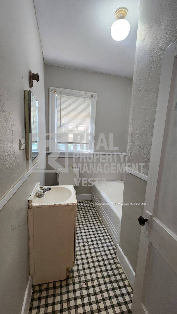 House for rent at 1420 Oakland Ave, Macon, GA 31204