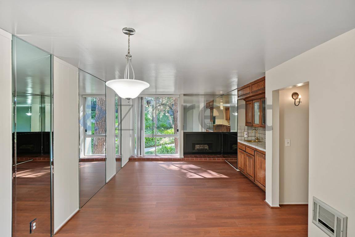 Apartment for rent at 3604 W Estates Lane #221, Palos Verdes Peninsula, CA 90274
