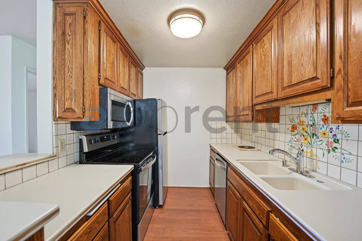 Apartment for rent at 3604 W Estates Lane #221, Palos Verdes Peninsula, CA 90274
