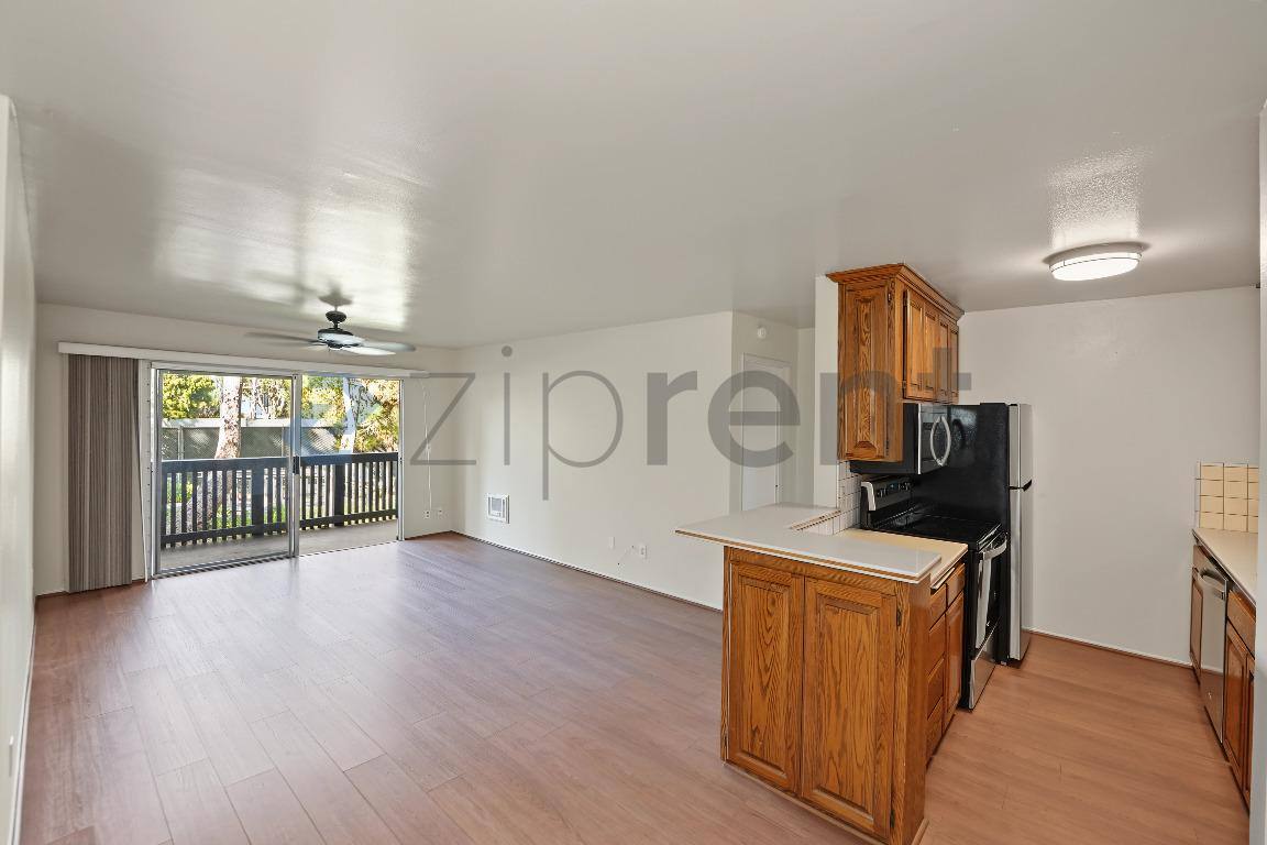 Apartment for rent at 3604 W Estates Lane #221, Palos Verdes Peninsula, CA 90274