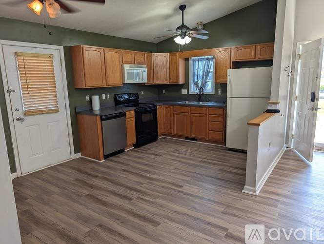 House for rent at 1454 Anderson St, Front Royal, VA 22630