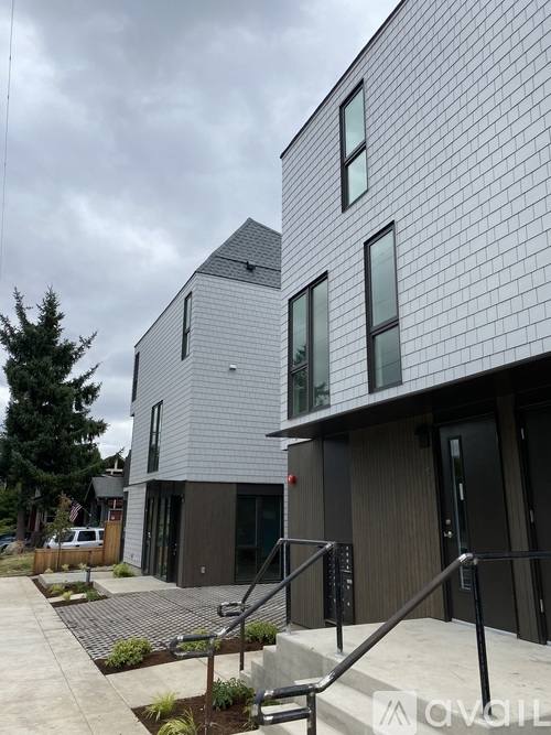 Townhouse for rent at 2000 SE Tacoma St #3, Portland, OR 97202
