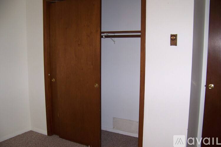 Apartment for rent at 206 N Parkway Dr #B, Pekin, IL 61554