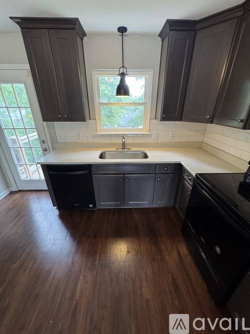 Apartment for rent at 1010 Ridgeway Ave #8, Signal Mountain, TN 37377