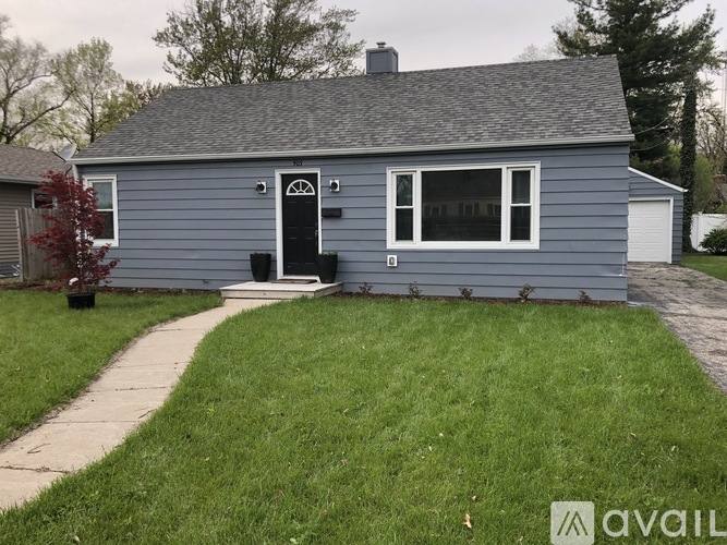 House for rent at 903 Kingsley Ave, St. Joseph, MI 49085
