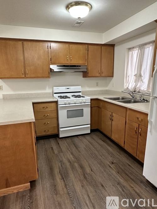 Townhouse for rent at 16 Florentine Court, Pekin, IL 61554