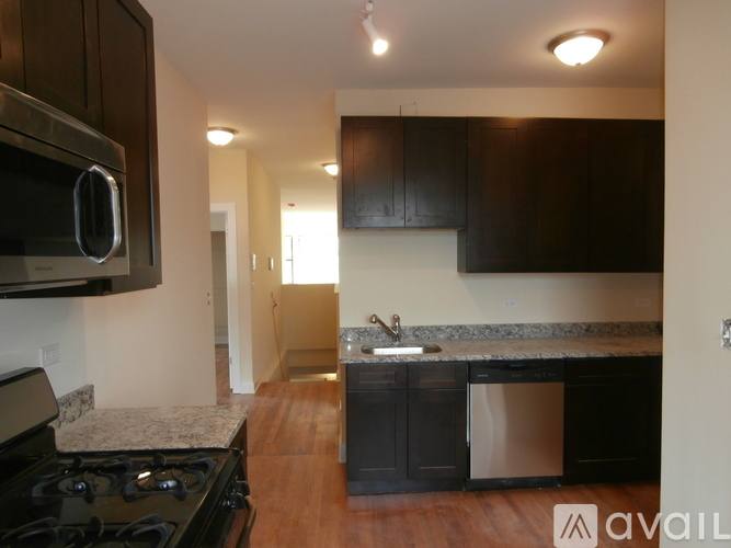Apartment for rent at 3216 W Argyle St #1N, Chicago, IL 60625