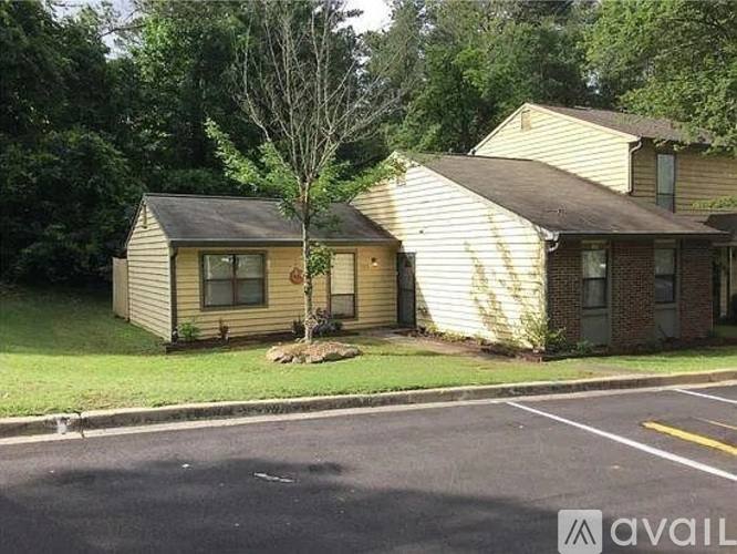 Townhouse for rent at 133 Sandalwood Circle, Lawrenceville, GA 30046